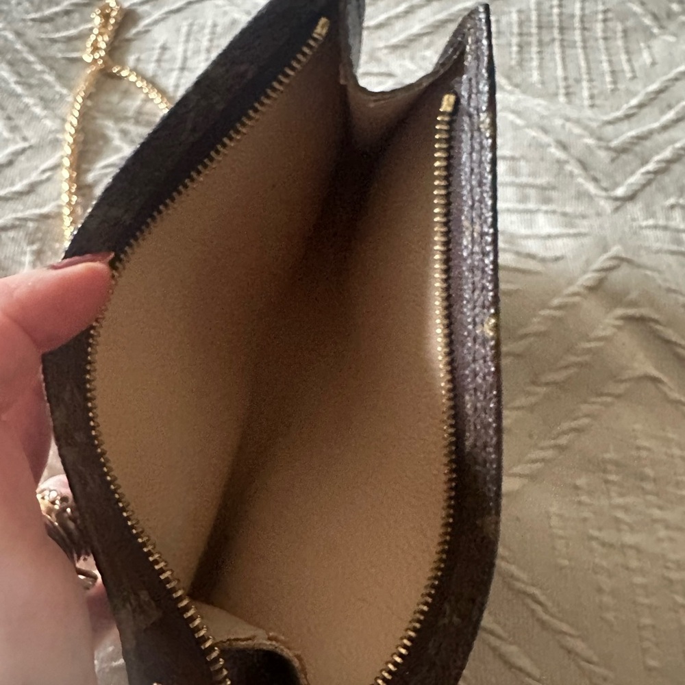 Louis Vuitton pochette with coa - Picture 5 of 9